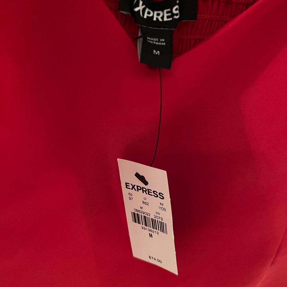 Red top - Picture 4 of 4
